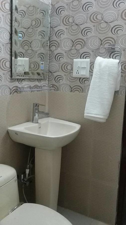 Hotel Deep Forest Касол Екстериор снимка